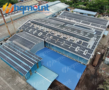 Projekt montażu paneli fotowoltaicznych o mocy 1,5 MW na blaszanym dachu
        