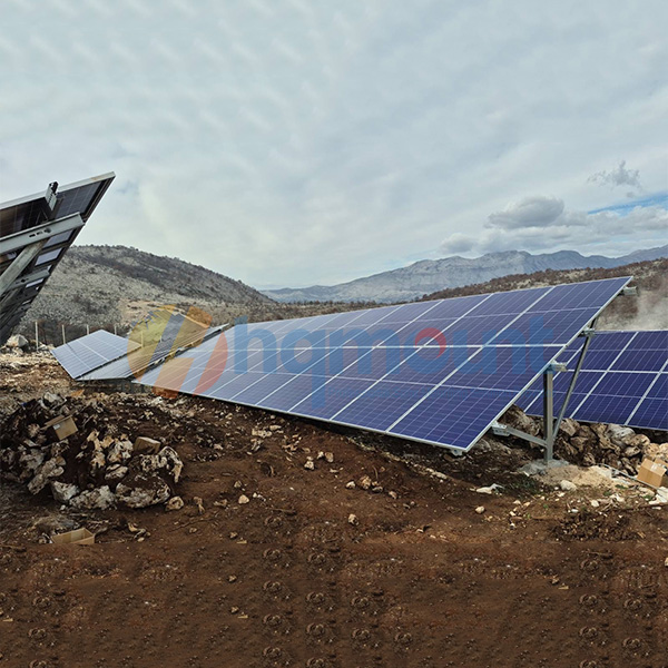 5,6 MW GT2 – jednosłupkowy stelaż solarny: idealny do dużych obciążeń śniegiem i nierównego terenu