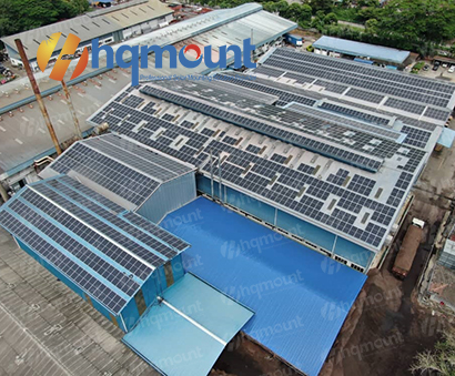 Projekt montażu paneli fotowoltaicznych o mocy 1,5 MW na blaszanym dachu
        