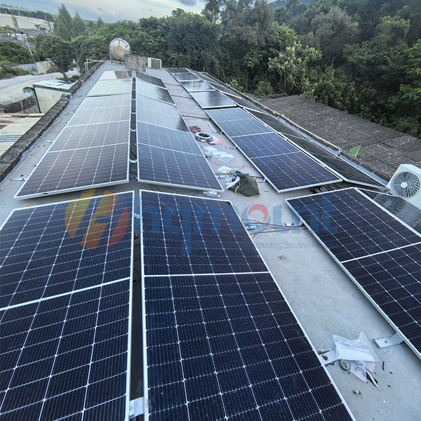 Projekt małej fabrycznej instalacji dachowej pomyślnie podłączony do sieci – 20 kWh wygenerowane pierwszego dnia